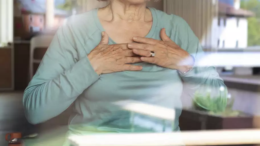 old-woman-doing-fitness-exercises